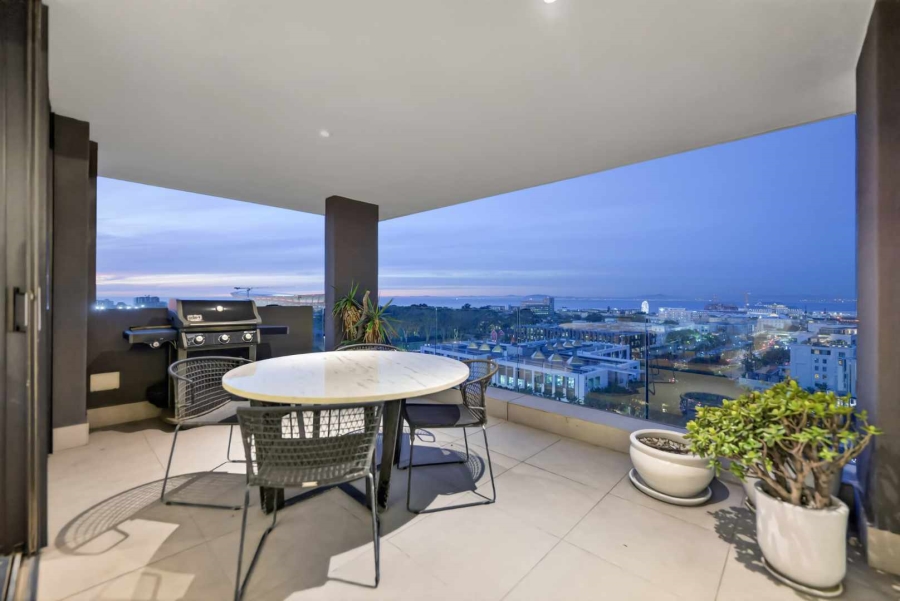 3 Bedroom Property for Sale in Green Point Western Cape